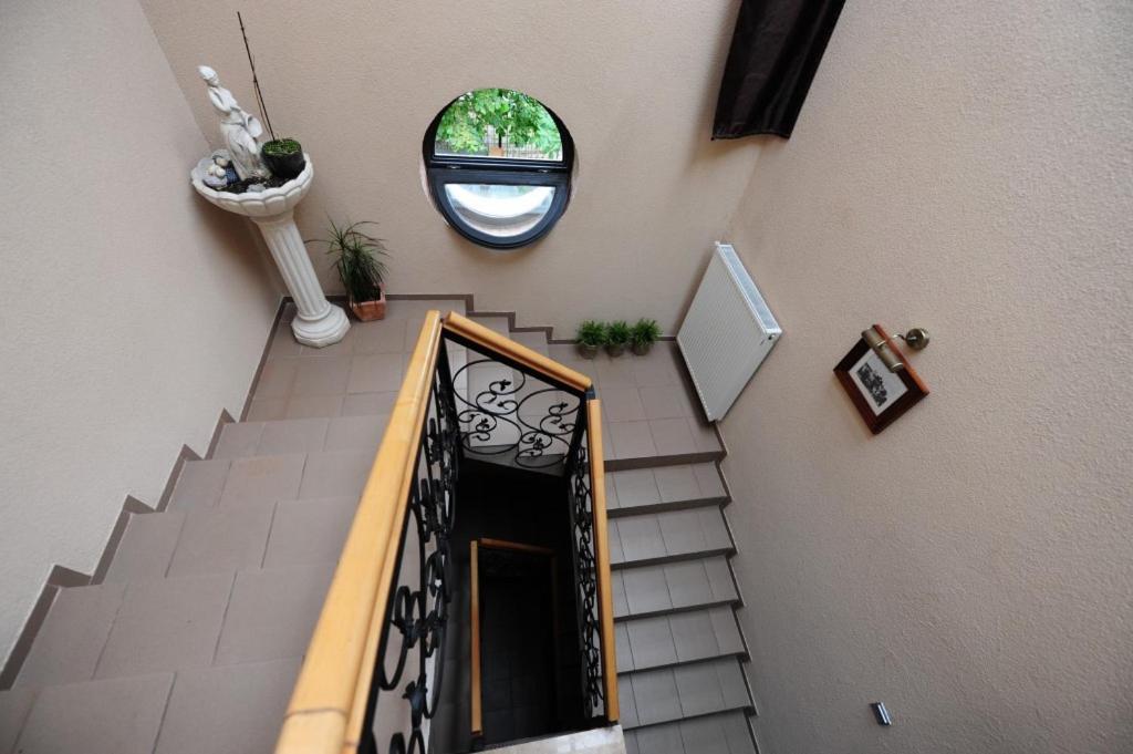 Panzio Tata Bed & Breakfast ภายนอก รูปภาพ
